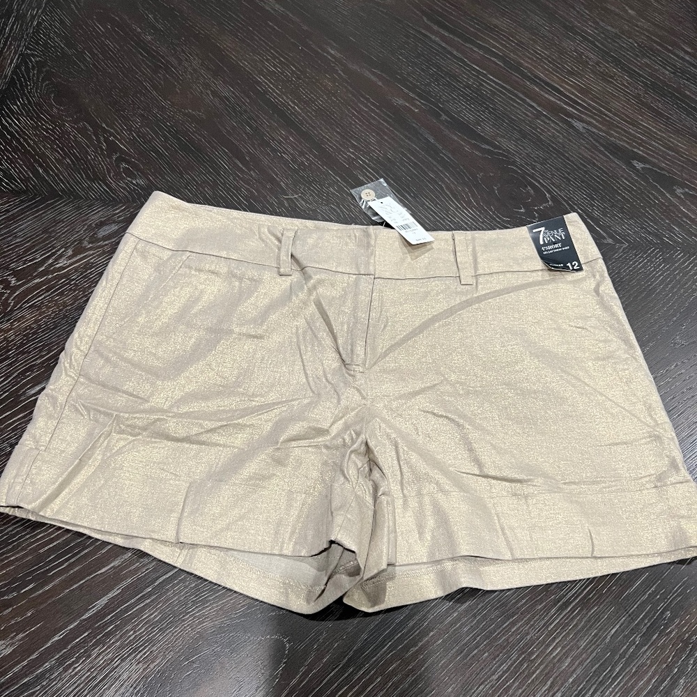 Cuffed Bottom Shorts